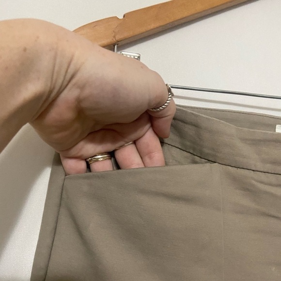 Chico's LIKE NEW So Slimming flat front straight leg khaki work pants size 12/14 - Picture 3 of 5